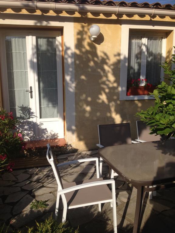Les Romarins Bed and Breakfast Crestet Δωμάτιο φωτογραφία